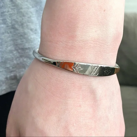Louis Vuitton MONOGRAM JONC bracelet for mens